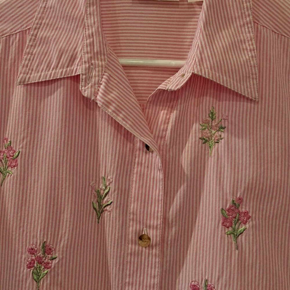 Basic Editions Floral Embroidered Button Down Shirt Pink Striped size M - Picture 4 of 16